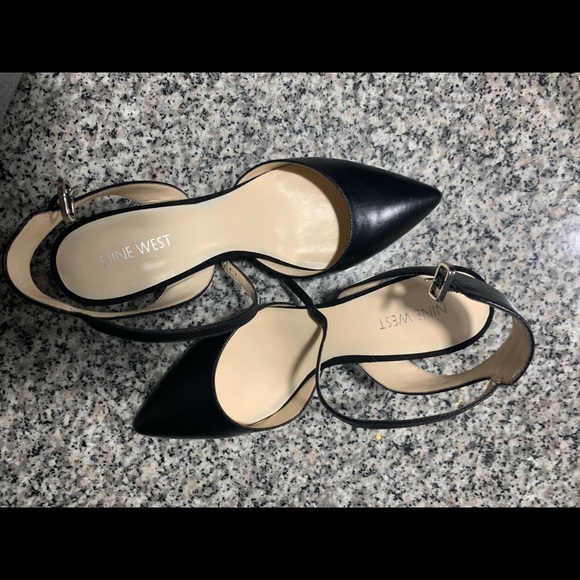 Nine West Pumps 🖤 - Picture 2 of 6